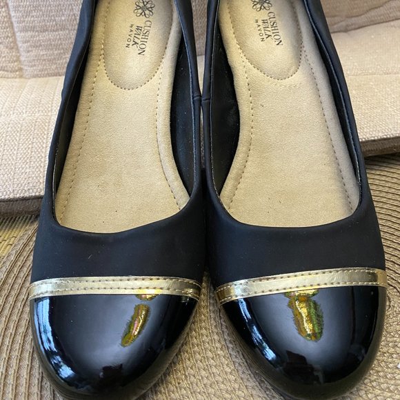 Cushion Walk by Avon Cap Toe 3” Stacked Heel Black Pumps Size 7 - Picture 1 of 14